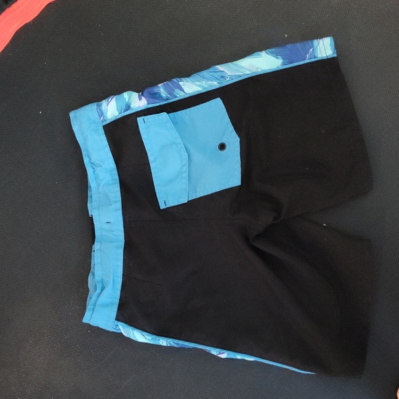 Boys swim trunks - Picture 2 of 4